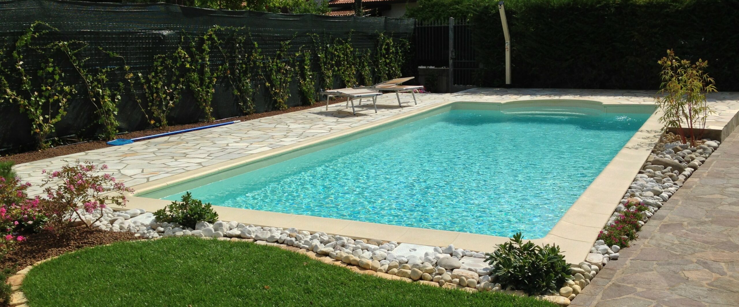 Come e perché costruire una piscina ecosostenibile